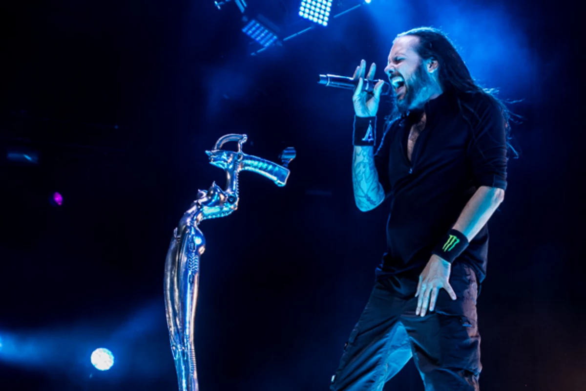 Korn's Jonathan Davis Talks Mayhem Festival + More.