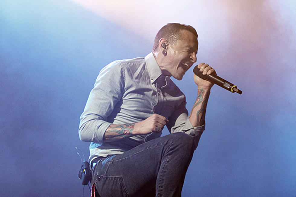 Linkin Park Call Off Two Dates After Chester Bennington Leg Injury