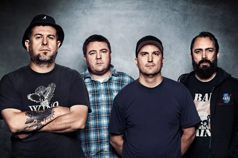 Clutch Cook Crab Cakes in 'Hot Bottom Feeder' Lyric Video