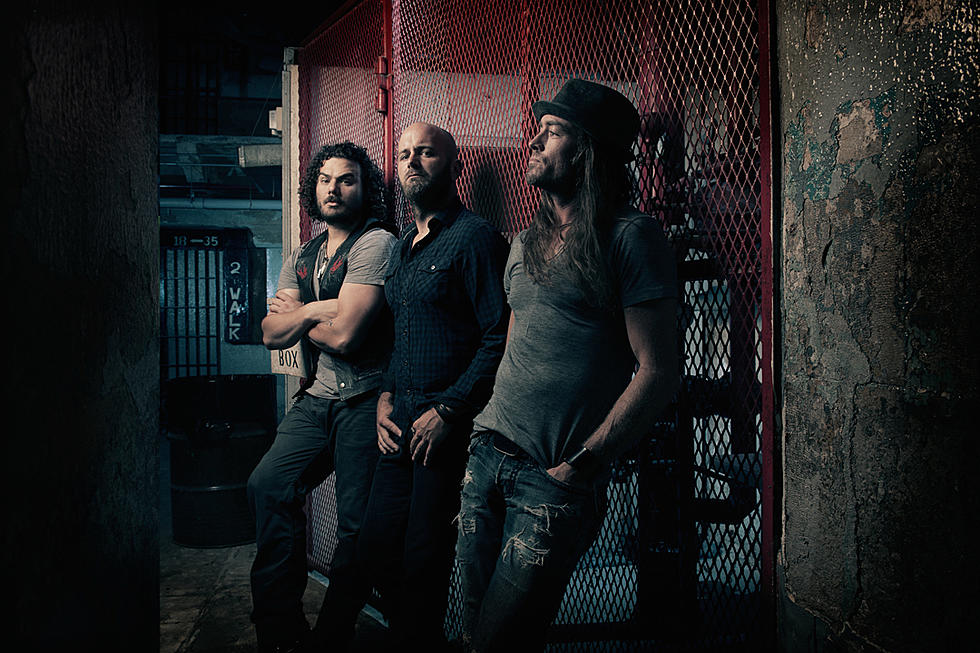 Shaman's Harvest, 'In Chains' - Exclusive Video Premiere