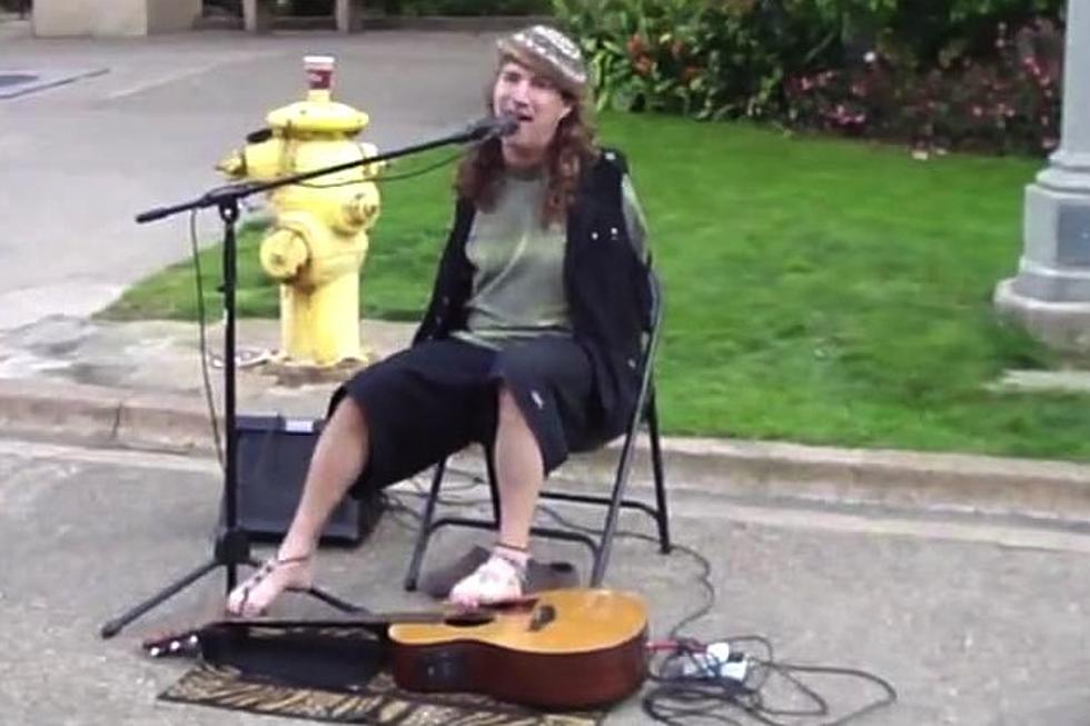 Guitarist With No Arms Performs 3 Doors Down’s ‘Kryptonite’ on the Street