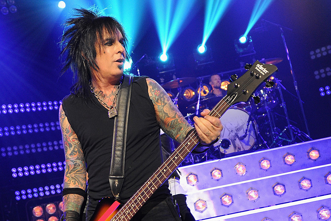 Motley Crue's Nikki Sixx Shares Post-Surgery Photos