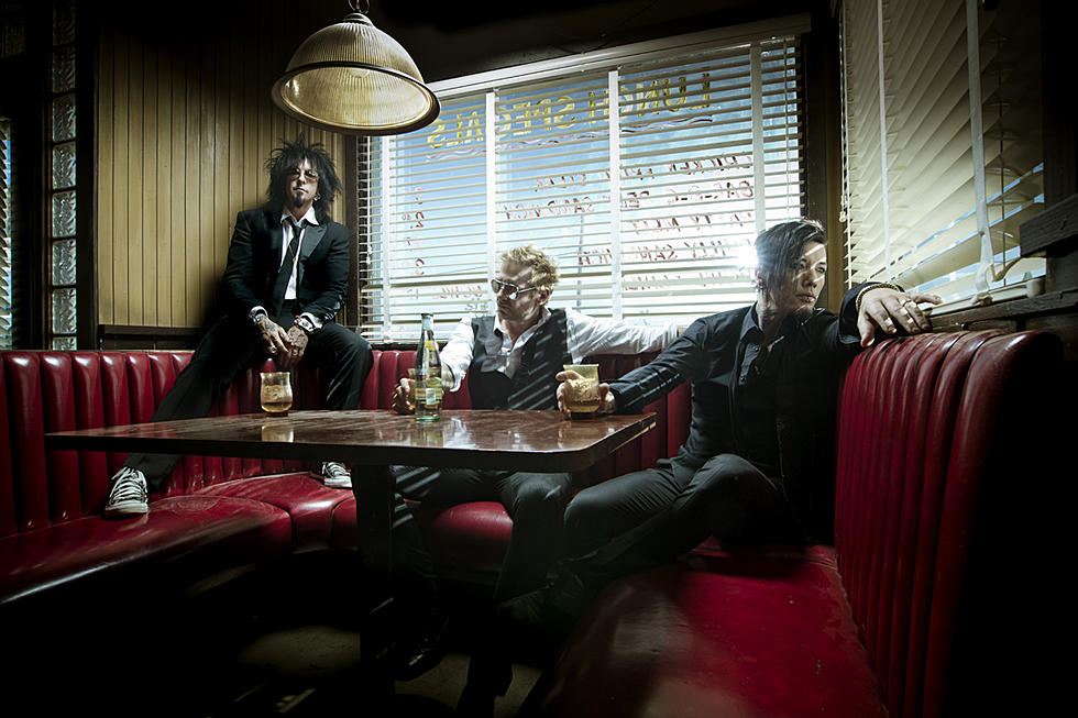 Sixx: A.M. Talk 'Modern Vintage,' Upcoming Tour + More