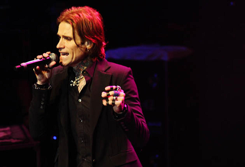 Buckcherry&#8217;s Josh Todd Talks &#8216;Rock &#8216;n&#8217; Roll&#8217; Album, Go-Kart Racing + More