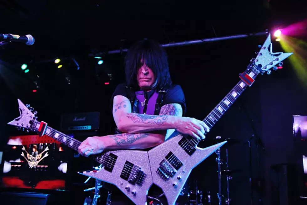 Guitarist Michael Angelo Batio Shreds Metallica and Pantera Anthems in Queens, N.Y.