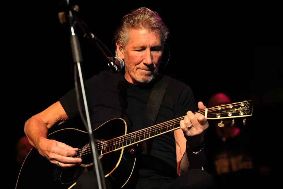 Pink Floyd&#8217;s Roger Waters Caught Napping on NYC Subway