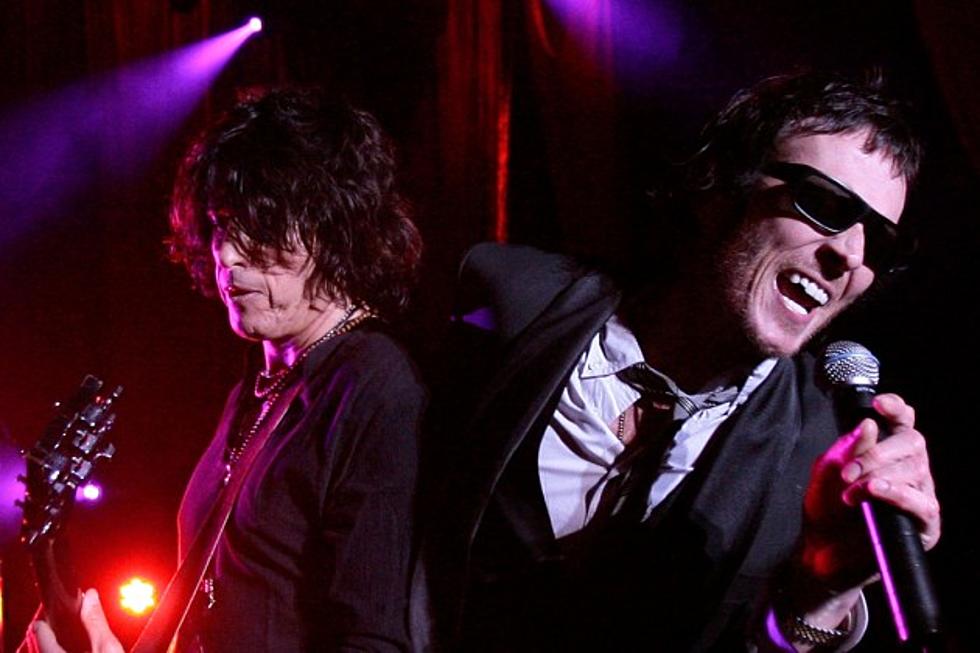 Stone Temple Pilots&#8217; Dean DeLeo On Scott Weiland: &#8216;There Was No One Better,&#8217; But &#8216;He Left Us Long Ago&#8217;