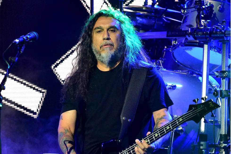 Slayer’s Tom Araya Talks Touring, Making ‘Repentless’ After Jeff Hanneman’s Death + More
