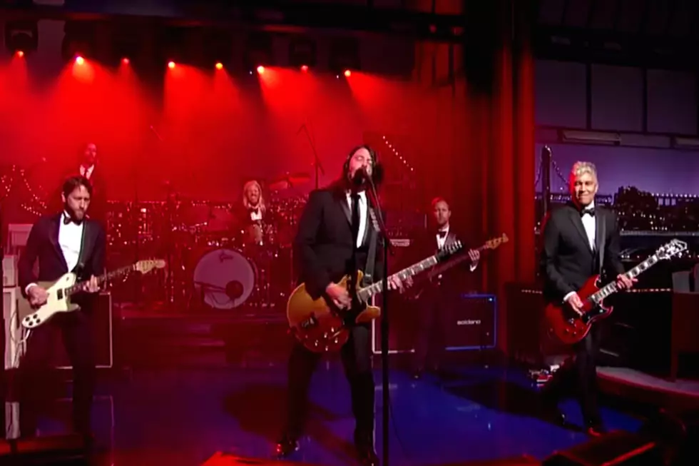 Foo Fighters Send Off David Letterman With Performance of &#8216;Everlong&#8217;