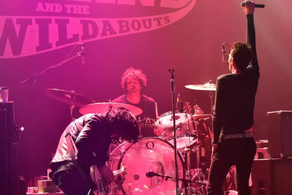 Drummer Joey Castillo Leaving Scott Weiland and the Wildabouts&#8217; Tour Temporarily