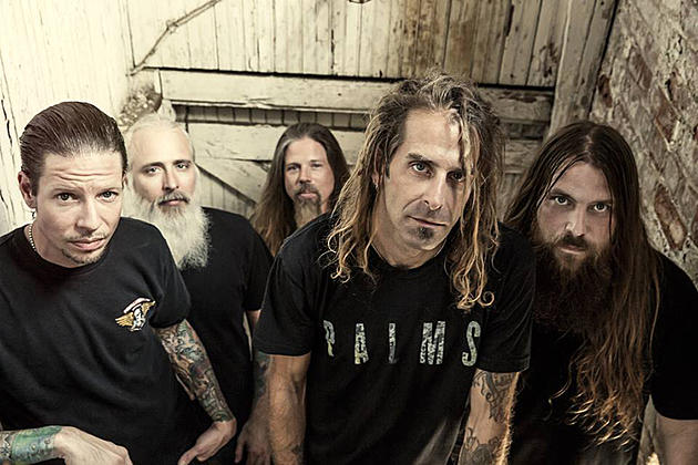 Lamb of God&#8217;s Gear Damaged in 18-Wheeler Accident