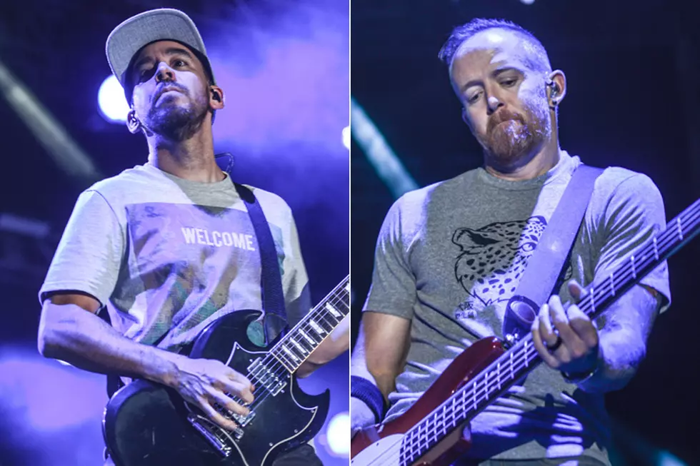 Mike Shinoda Reunites With Linkin Park&#8217;s Dave &#8216;Phoenix&#8217; Farrell for Las Vegas Halloween &#8216;Run&#8217;