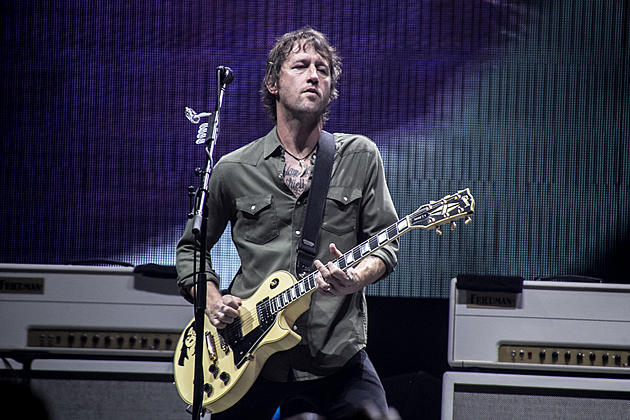 Foo Fighters&#8217; Chris Shiflett Replaces Happy Daggers Guitarist&#8217;s Stolen Fender Telecaster