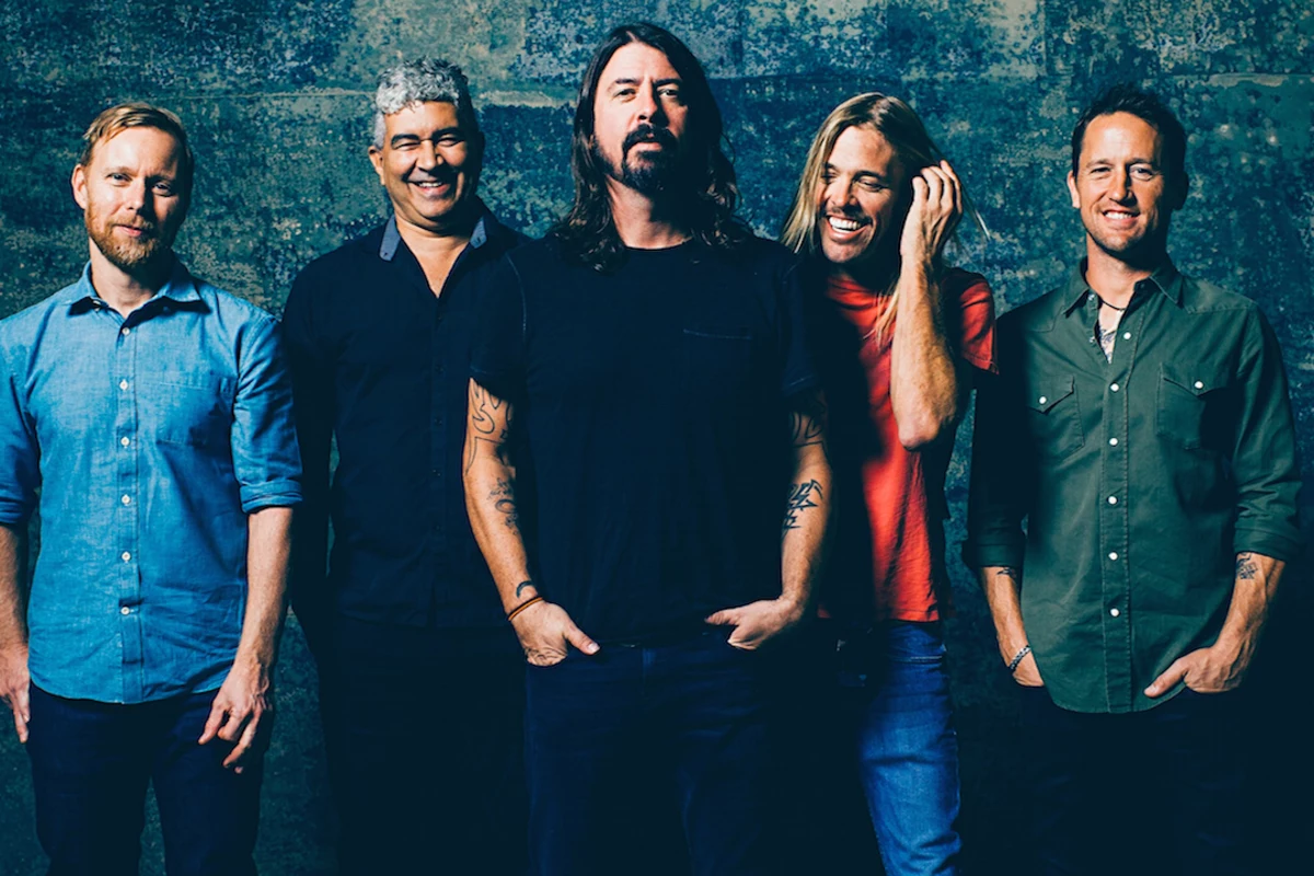 Rockin' 1000 Organize Cover of Foo Fighters' 'Saint Cecilia'