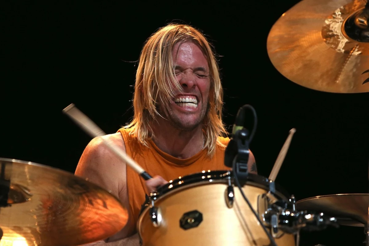 foo fighters drummer on tour