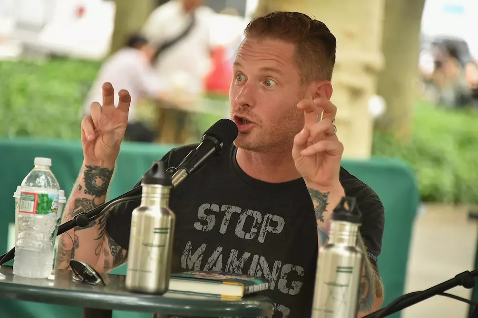 Corey Taylor Calls Maroon 5 Singer a &#8216;Schmuck&#8217; for Dissing Rock Music