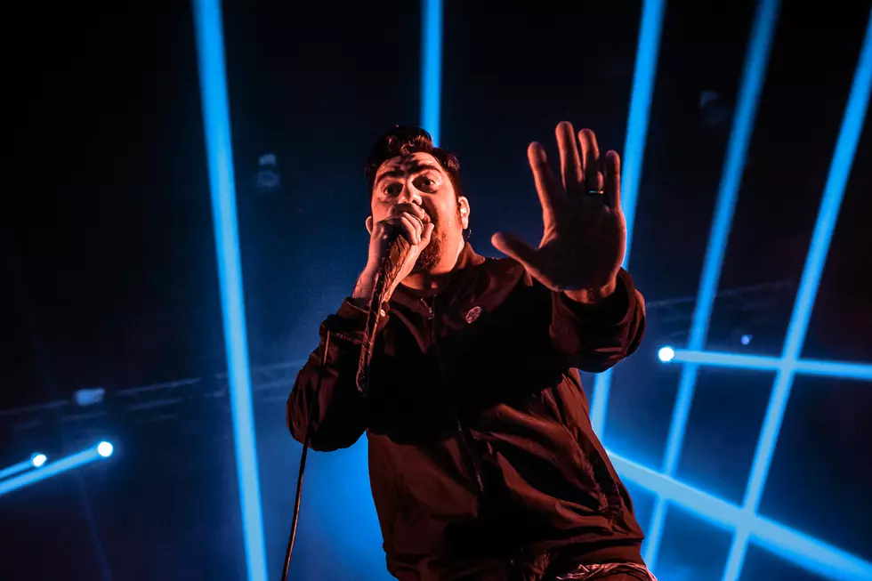 Deftones Cancel Koln Show After Singer Chino Moreno Breaks Foot [Video Update]