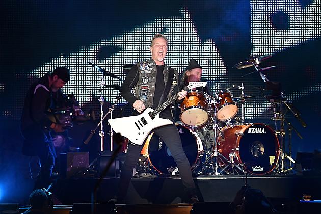 Metallica Offer Stream of &#8216;Fade to Black&#8217; From 2003 Le Bataclan Show From Record Store Day Release
