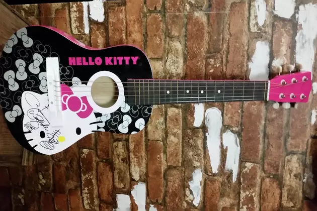 Charity Auction: Zakk Wylde&#8217;s Autographed &#8216;Hello Kitty&#8217; Guitar