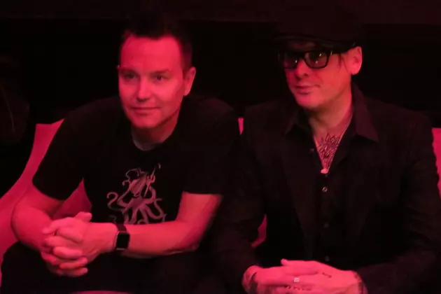 Blink 182 Holds Off Red Hot Chili Peppers