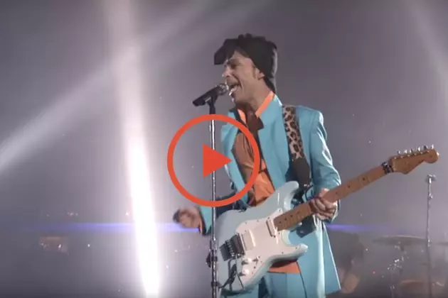 Flashback: Prince Performs Foo Fighters, Queen + Jimi Hendrix During Unforgettable Super Bowl Show