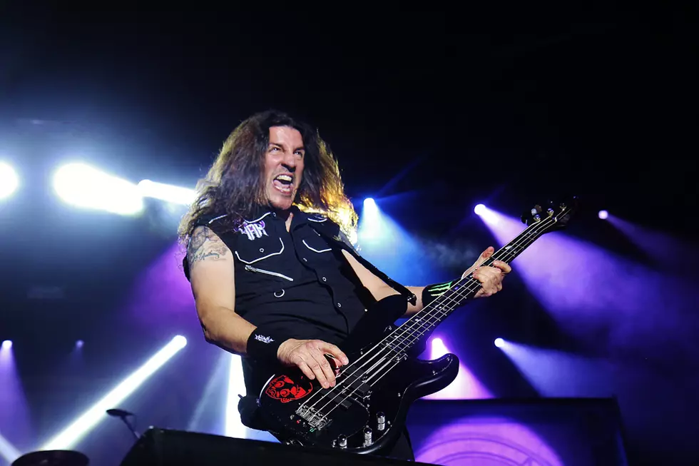 Anthrax’s Frank Bello Talks ‘For All Kings,’ Creative Process, Facing Adversity + More