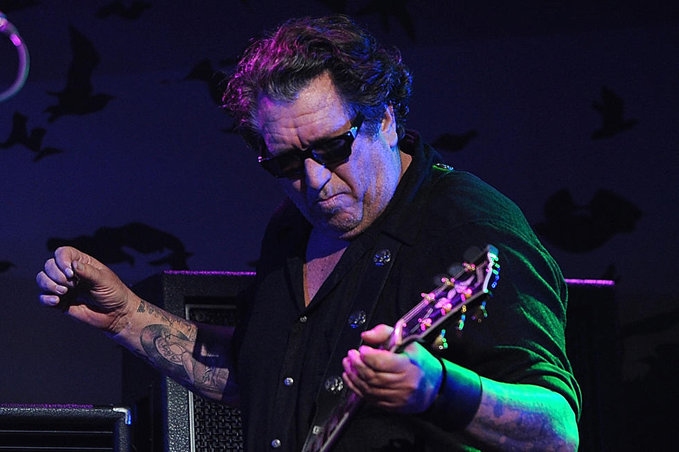 Sex Pistols' Steve Jones to Release 'Lonely Boy' Memoir