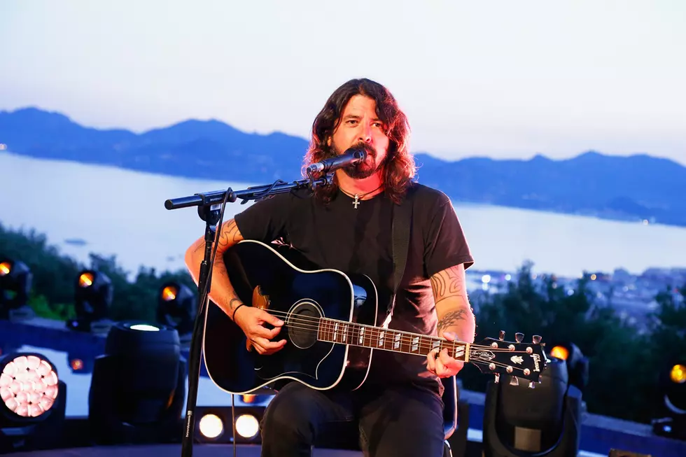 Dave Grohl Shares Funny Story of High Jam With Taylor Swift