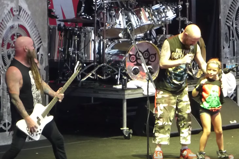 Five Finger Death Punch Bring Young Girl Onstage to Sing ‘The Bleeding’ at Chicago Open Air