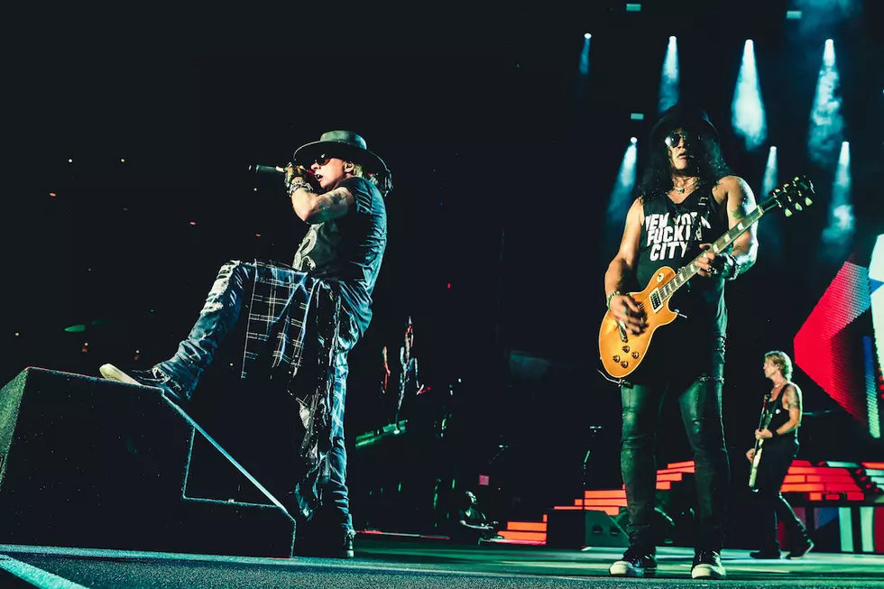 Guns N’ Roses Turn Meadowlands Into a Jungle at MetLife Stadium