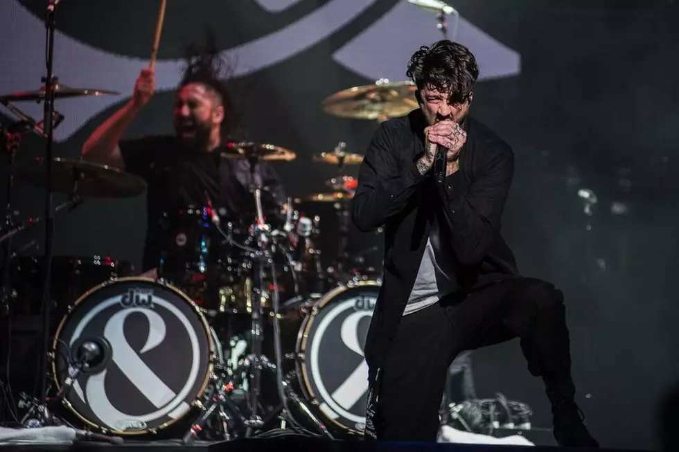Of Mice & Men Unveil New Song ‘Contagious’