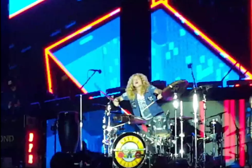 Steven Adler Joins Guns N’ Roses Onstage in Los Angeles