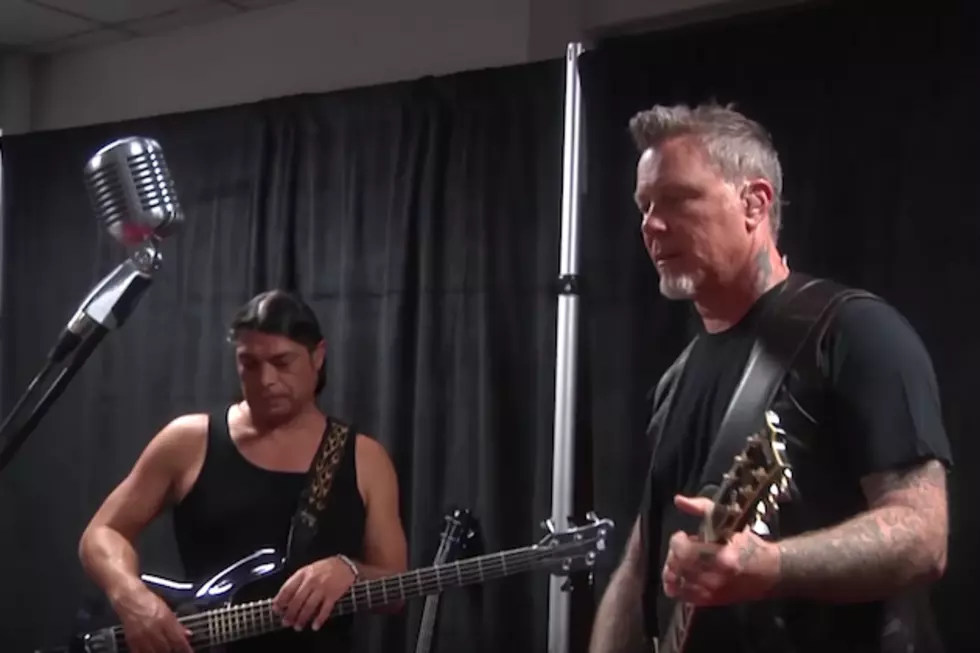 Watch Metallica Warm Up Before Going Onstage in Costa Rica