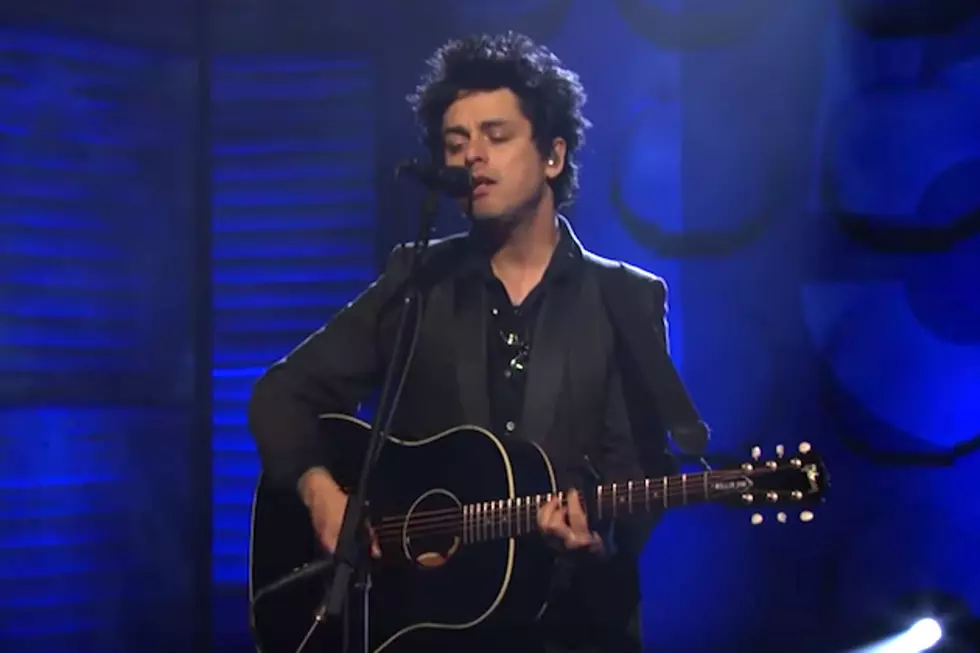 Billie Joe Armstrong Gives Solo Performance of Green Day’s ‘Ordinary World’ on ‘Conan’