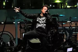 Check Out The Papa Roach &#8220;HELP&#8221; Video