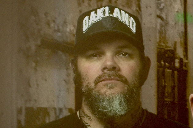 Neurosis Singer Scott Kelly Shares Mental Illness Struggle: &#8216;Don&#8217;t Be Ashamed to Get Help&#8217;