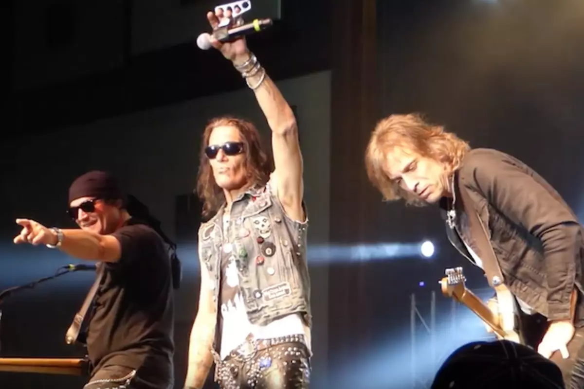 Reunited Ratt Performs First Show Back