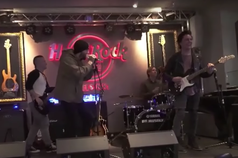 Avenged Sevenfold Got Drunk + Jammed &#8216;Nightmare&#8217; at Helsinki Hard Rock Cafe