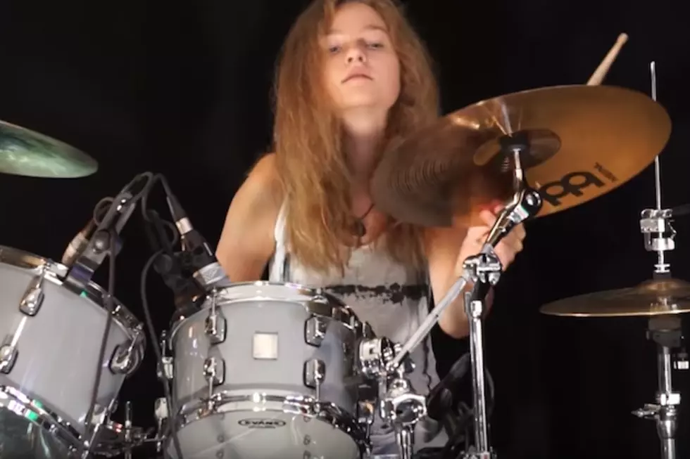 Dave Grohl’s 8-Year-Old Daughter Gets Behind The Drum Kit During Foo Fighters Concert