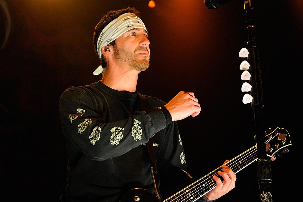 Godsmack Writing New Material for &#8216;Cool, Vibey&#8217; Acoustic Album