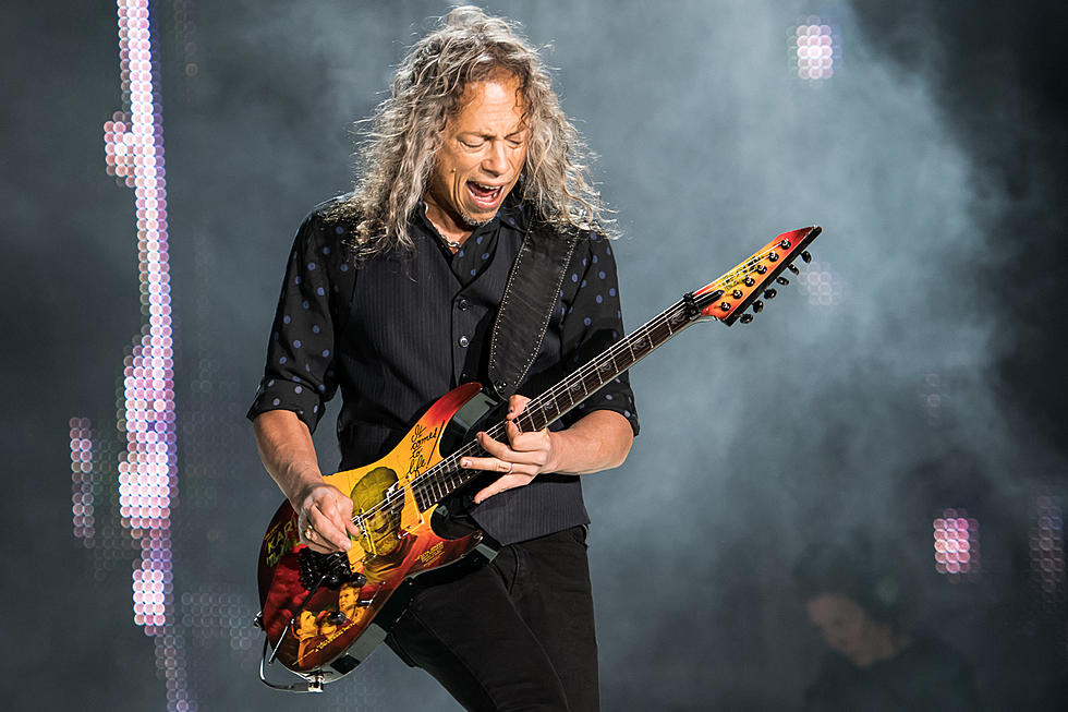 Hawaiian Missile Threat Failed to Stop Kirk Hammett’s Yoga Routine