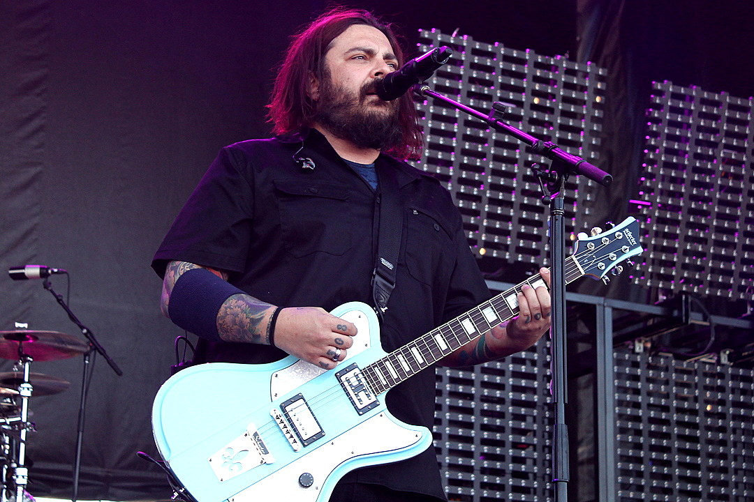 Seether Perform 'Broken' With From the Fire's Alexa Kabazie in Pittsburgh