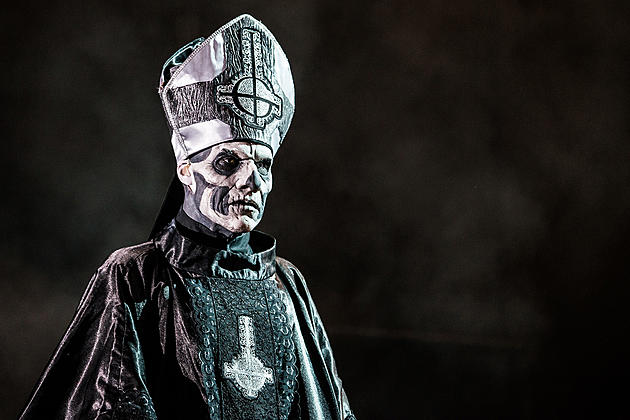 Ghost Frontman Finds Inspiration in Being &#8216;Mentored&#8217; by Metallica, Iron Maiden + Foo Fighters