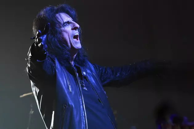 Alice Cooper to Introduce &#8216;Wayne&#8217;s World&#8217; at Chicago Showing, Plus News on Broken Hope + More