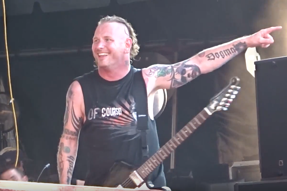 Chicago Open Air Crowd Chants 'F--k Nickelback' During Stone Sour Set