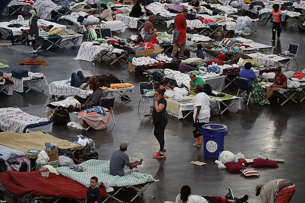 Over 300 Musicians Volunteer to Entertain Hurricane Harvey Evacuees in Austin Shelters