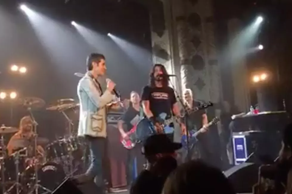 Foo Fighters Rock Chicago Show With Cameo From Perry Farrell