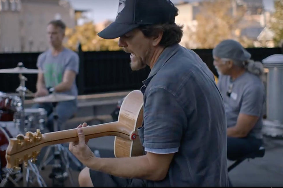 Pearl Jam Tease ‘Let’s Play Two’ Concert Film With Rooftop Show + ‘Corduroy’ Performance