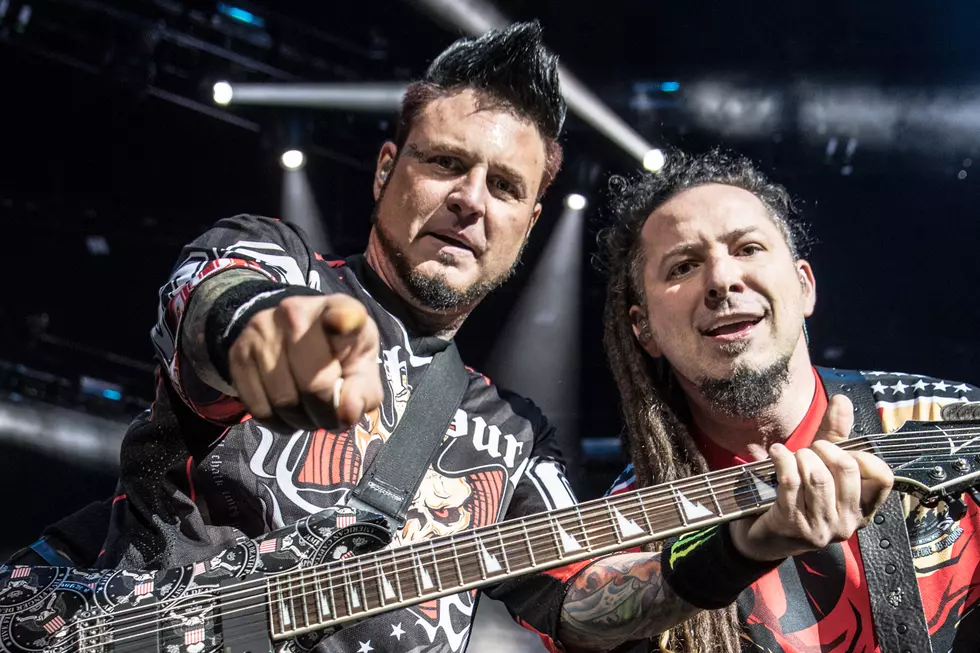 Five Finger Death Punch&#8217;s Jason Hook Undergoes Gallbladder Surgery