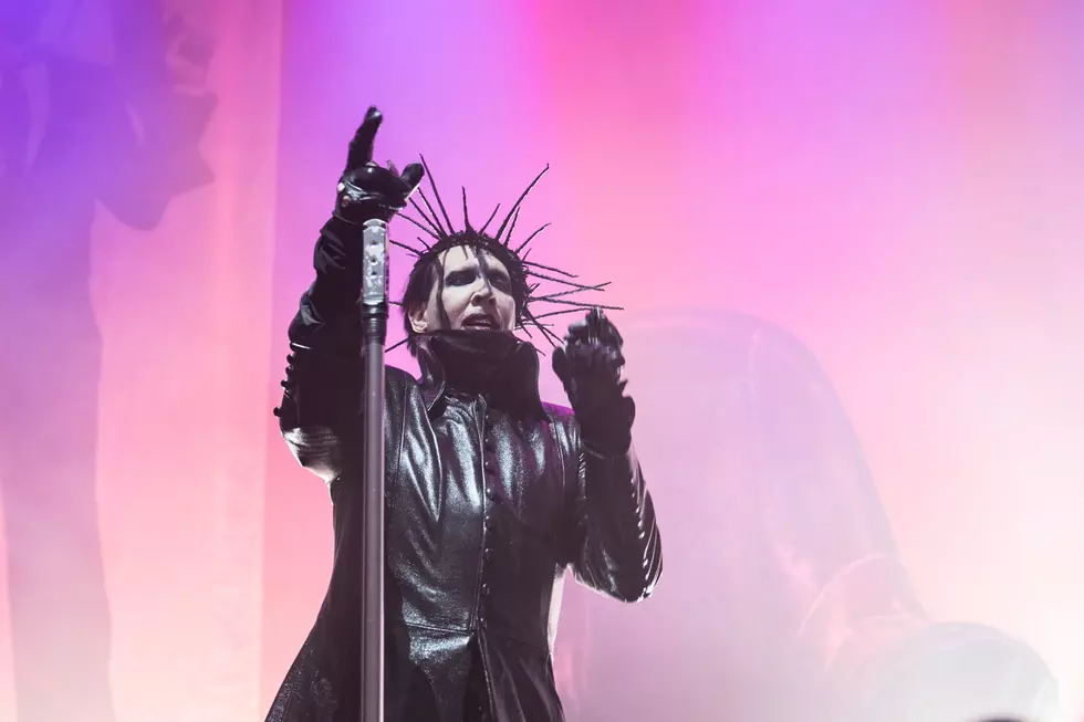 Marilyn Manson Has Onstage Meltdown at New York Show